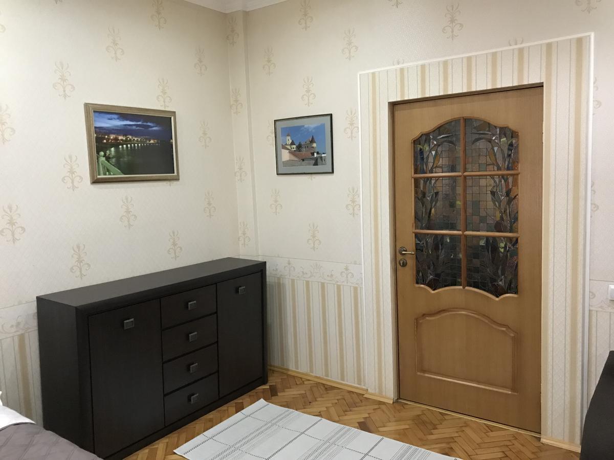Large Apartment In The City Center Mukacheve Exterior foto