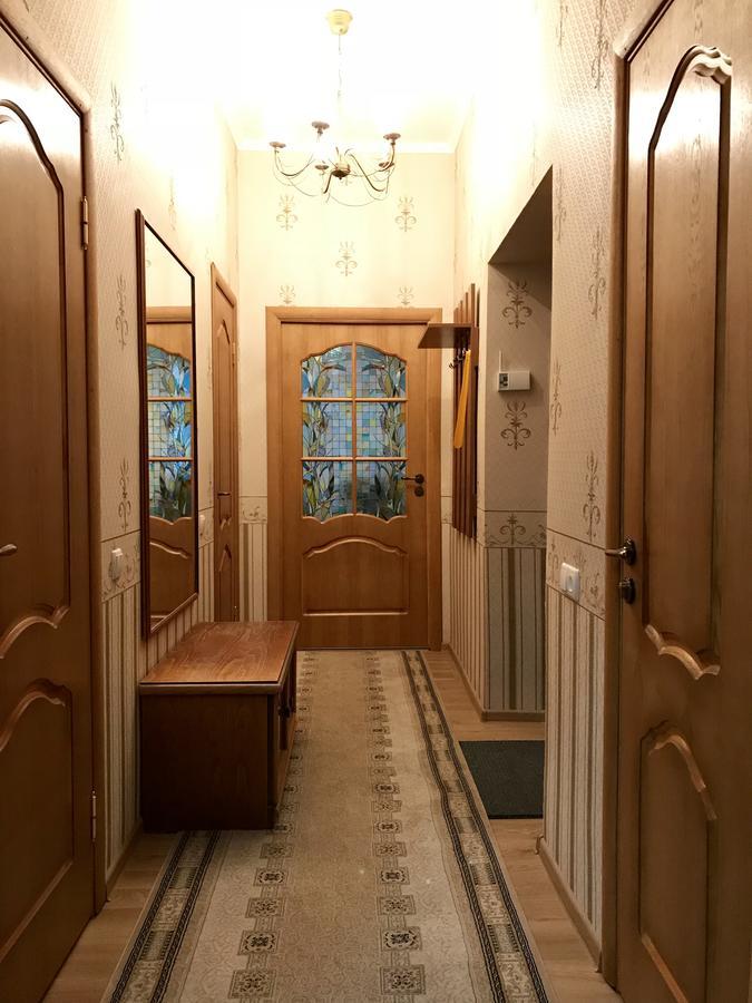 Large Apartment In The City Center Mukacheve Exterior foto